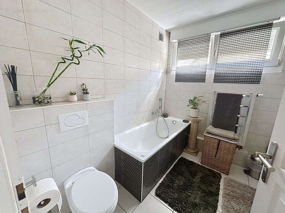 Maison mitoyenne 5 pièces 110 m² avec jardin - photo 7