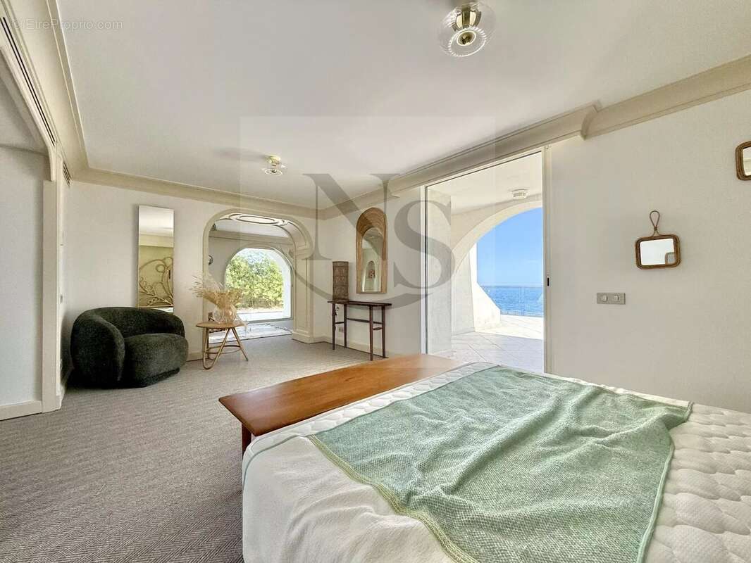 Maison à THEOULE-SUR-MER