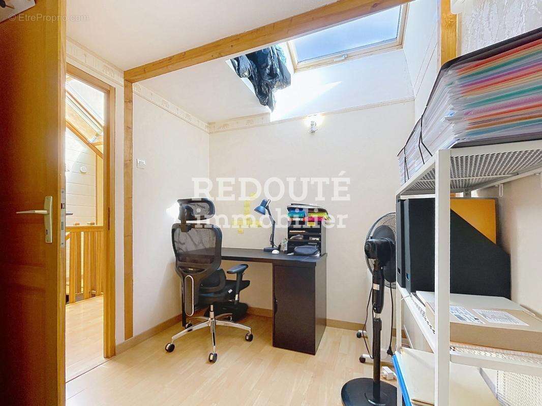 REIMS - À VENDRE - Avenue de LAON - Appartement duplex - photo 12