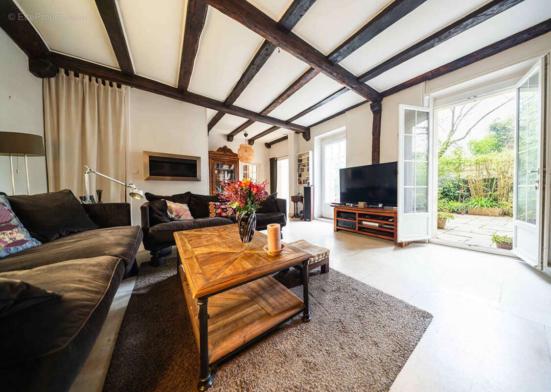 Maison à LE PLESSIS-ROBINSON