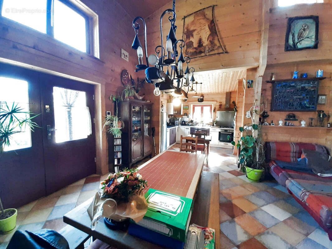 Maison à TALMONT-SAINT-HILAIRE