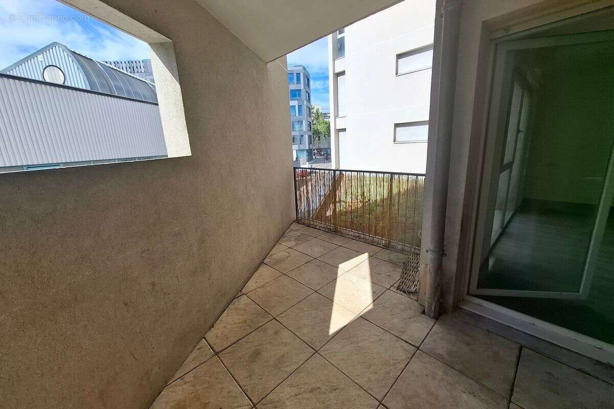 Appartement à LYON-8E