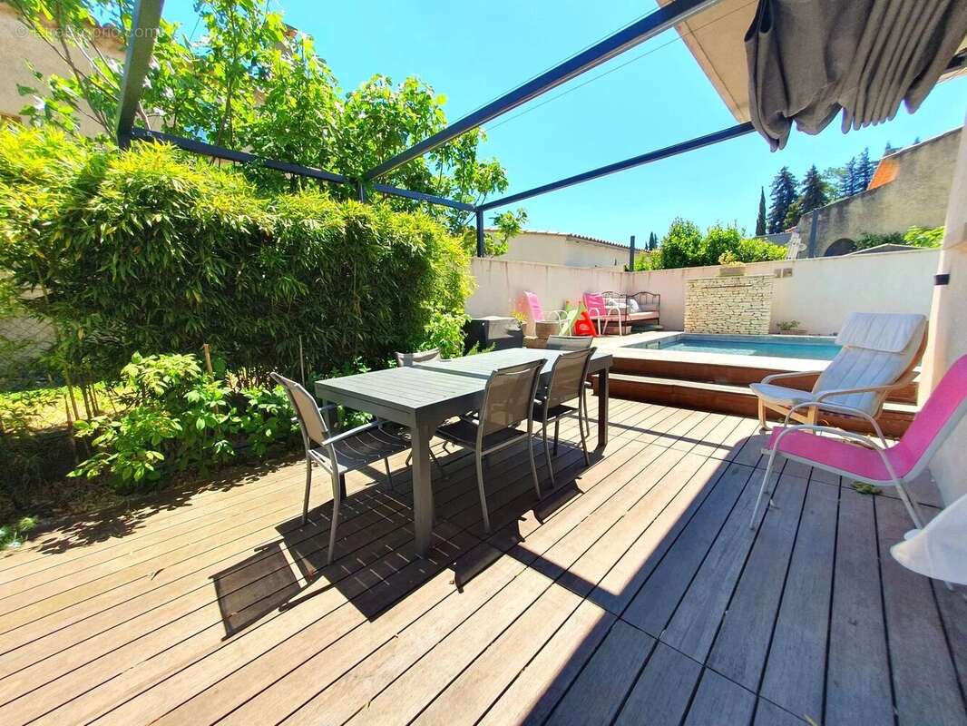 Maison à L&#039;ISLE-SUR-LA-SORGUE