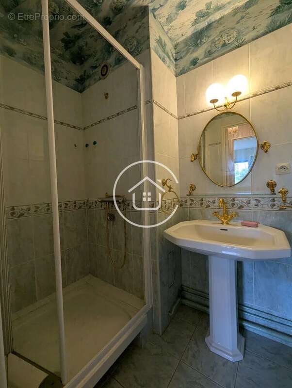 Appartement à LA CHAUSSEE-SAINT-VICTOR