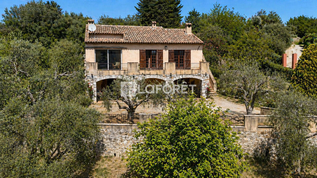 Maison à VALBONNE