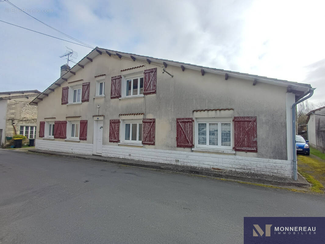 Maison à DEVIAT