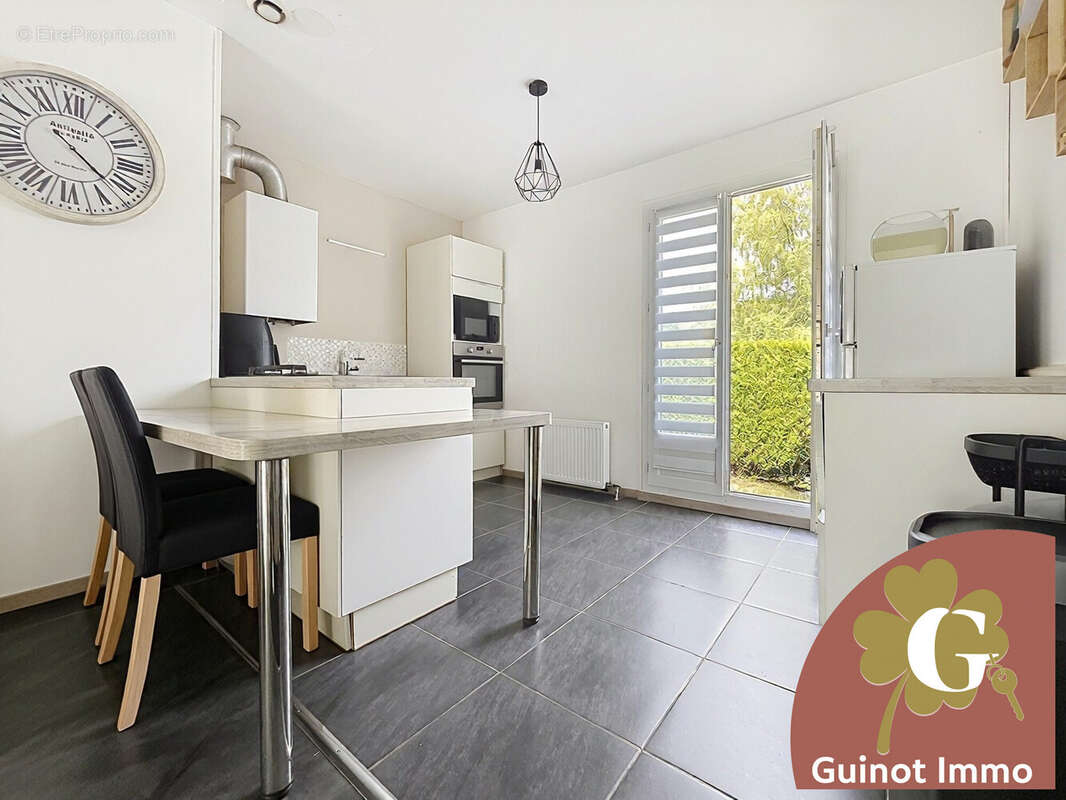 Maison 86 m² à Saint-Maurice-D'etelan  - photo 2