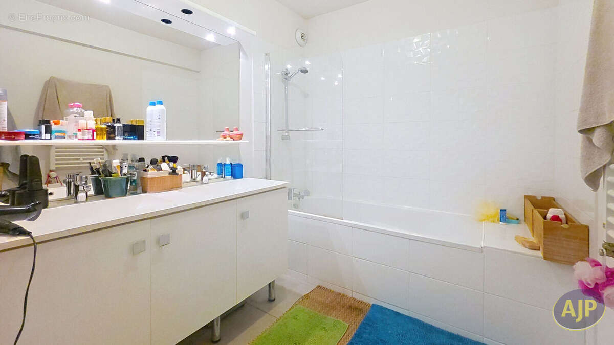 Appartement à VILLENAVE-D'ORNON