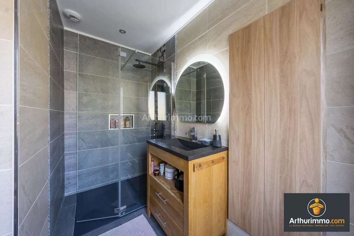 Appartement à SAINT-SAUVEUR-SUR-ECOLE