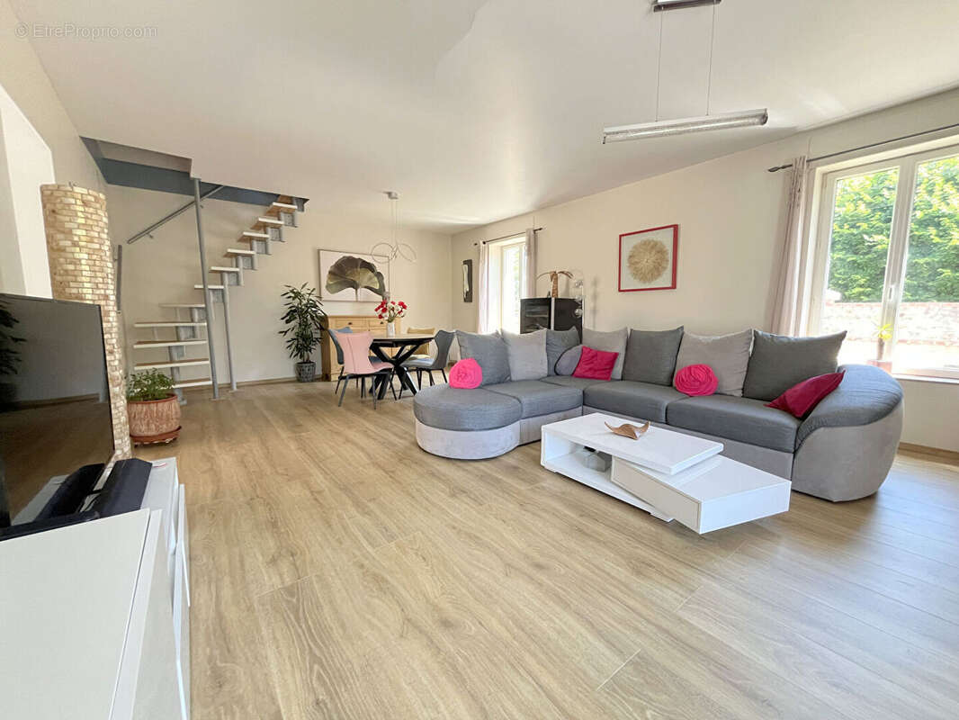 Maison 240 m² à Pont-Sainte-Maxence  - photo 5