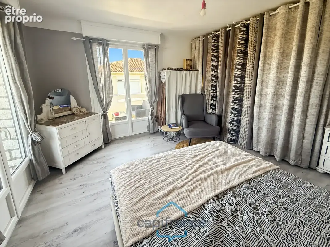 Dpt Gers (32), à vendre RISCLE très belle maison T8 de 220 m² habitables + grand garage et dépendances sur 875 m² de terrain, au - photo 30
