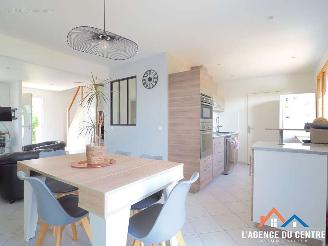 Maison 6 pièce(s) 102 m2 - photo 3