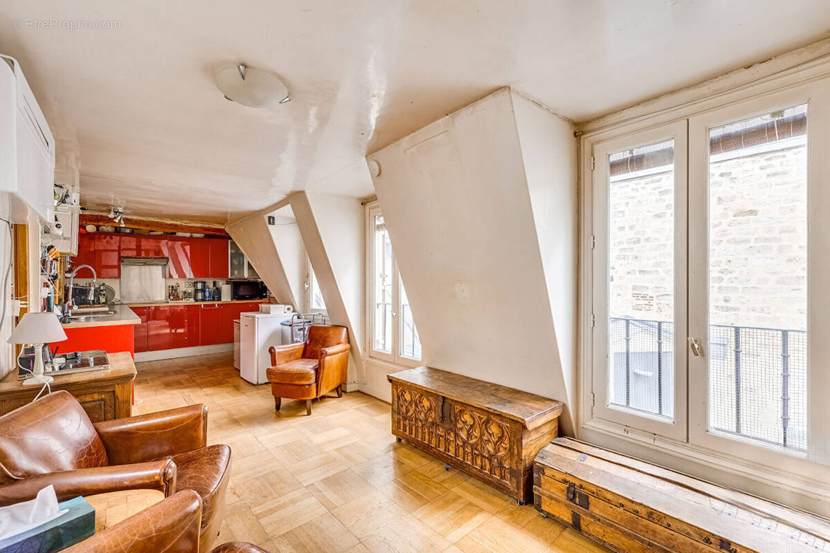 Appartement à PARIS-2E