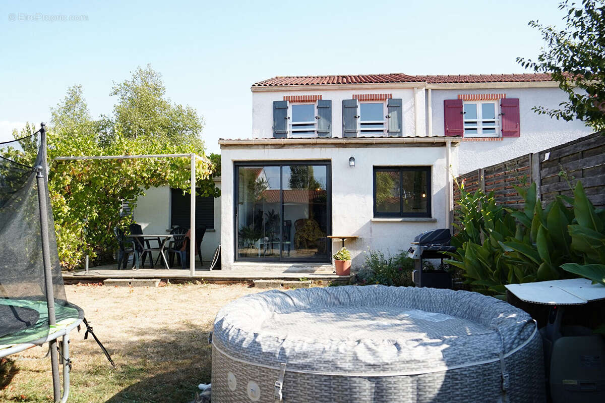 Maison 4 chambres à Sainte Pazanne - photo 10