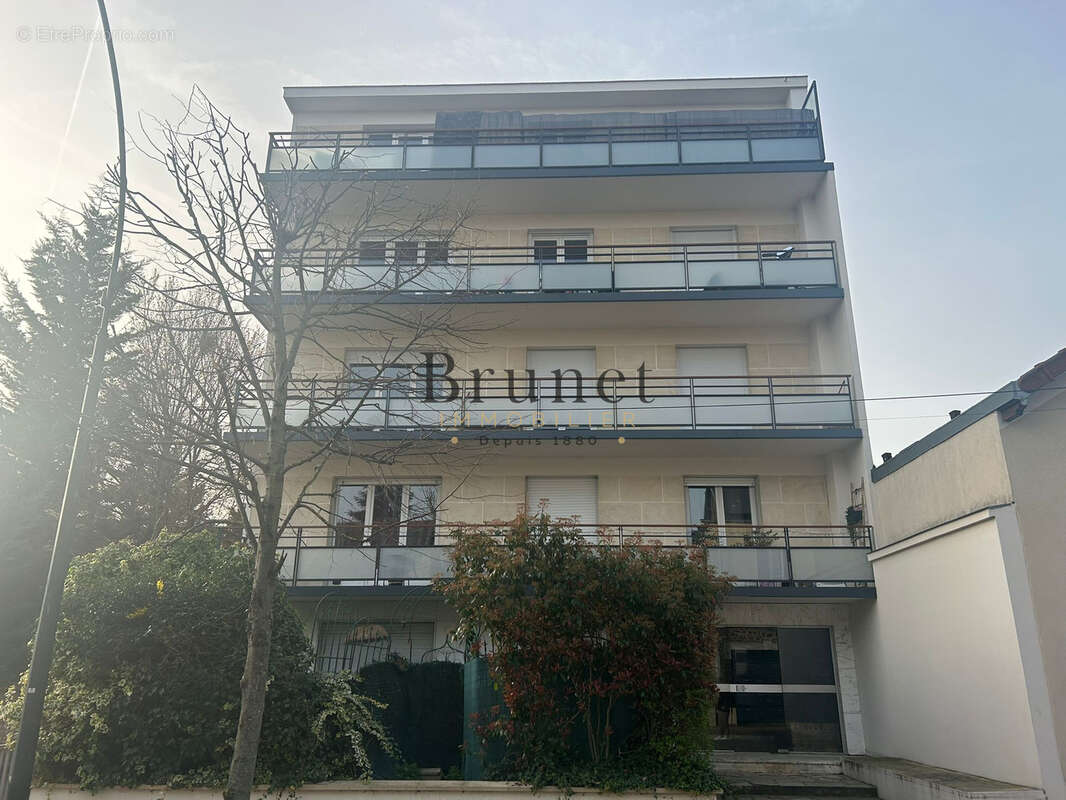 Appartement à SAINT-MAUR-DES-FOSSES