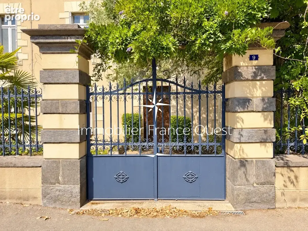 Élégante maison bourgeoise avec jardin au cœur de Candé (49) - photo 20