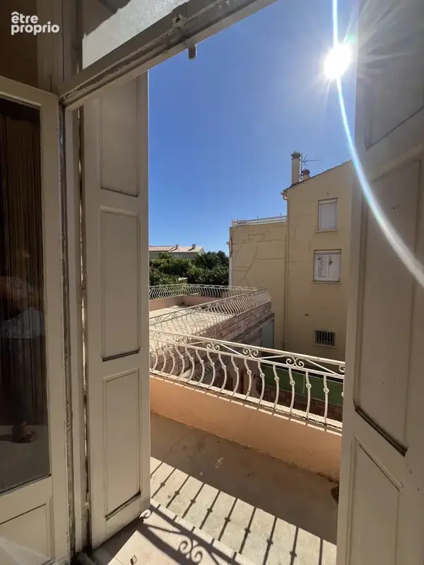 Coup de cœur : Maison de ville 3 faces avec cour et grand garage - photo 5