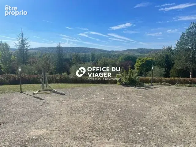 Maison - 5 pièces - 227 m² - photo 11