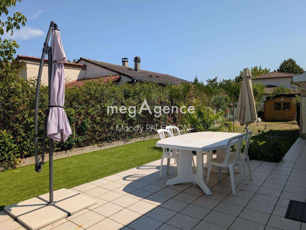 Plain-pied 110 m² – 5 pièces – bel extérieur - photo 2