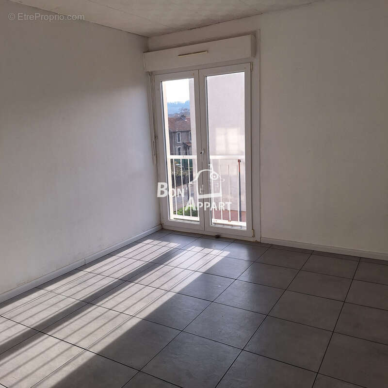 Appartement à JOEUF