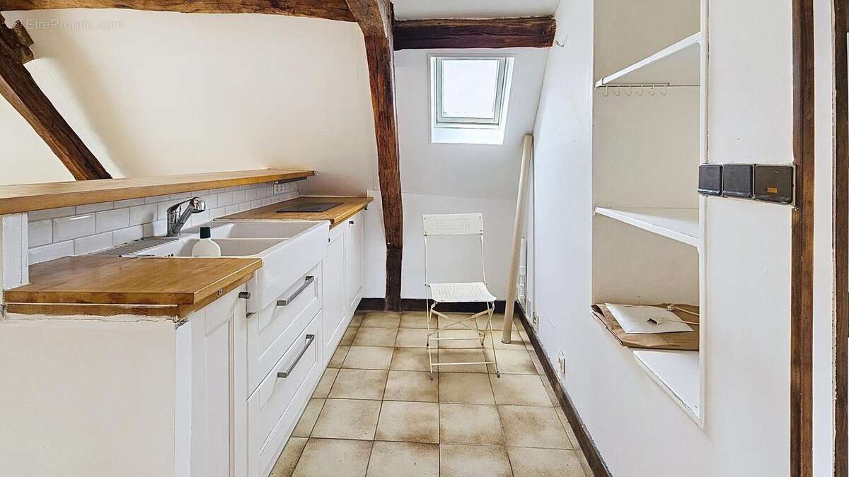Appartement 63 m² à La Ville-Du-Bois  - photo 5