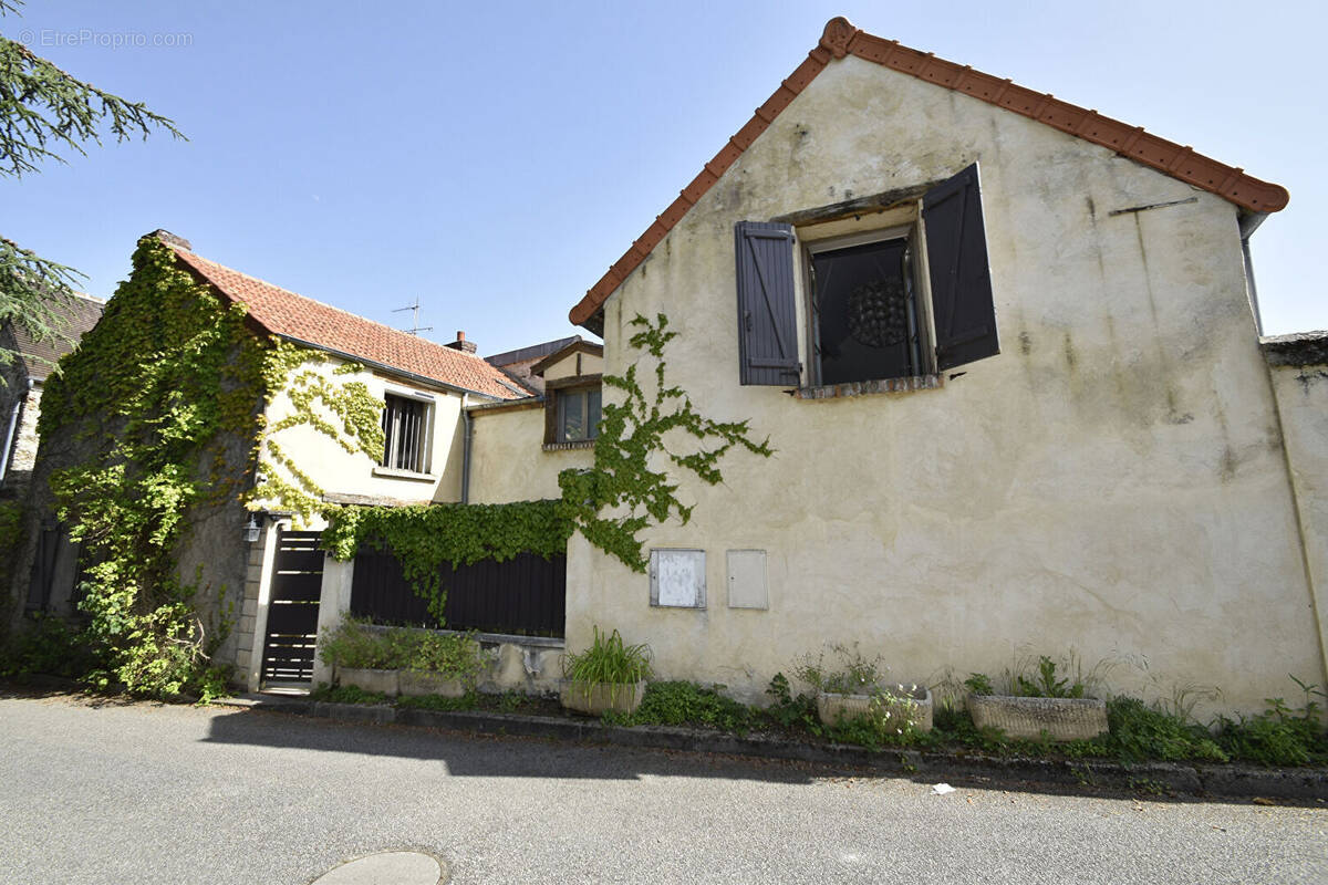 Maison à LE TREMBLAY-SUR-MAULDRE