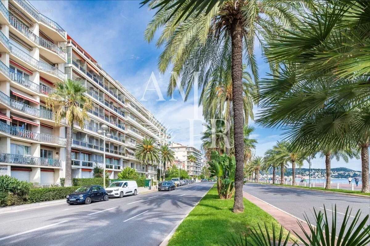 Appartement de 70m2 sur la Promenade des Anglais Vue mer panoramique - photo 3