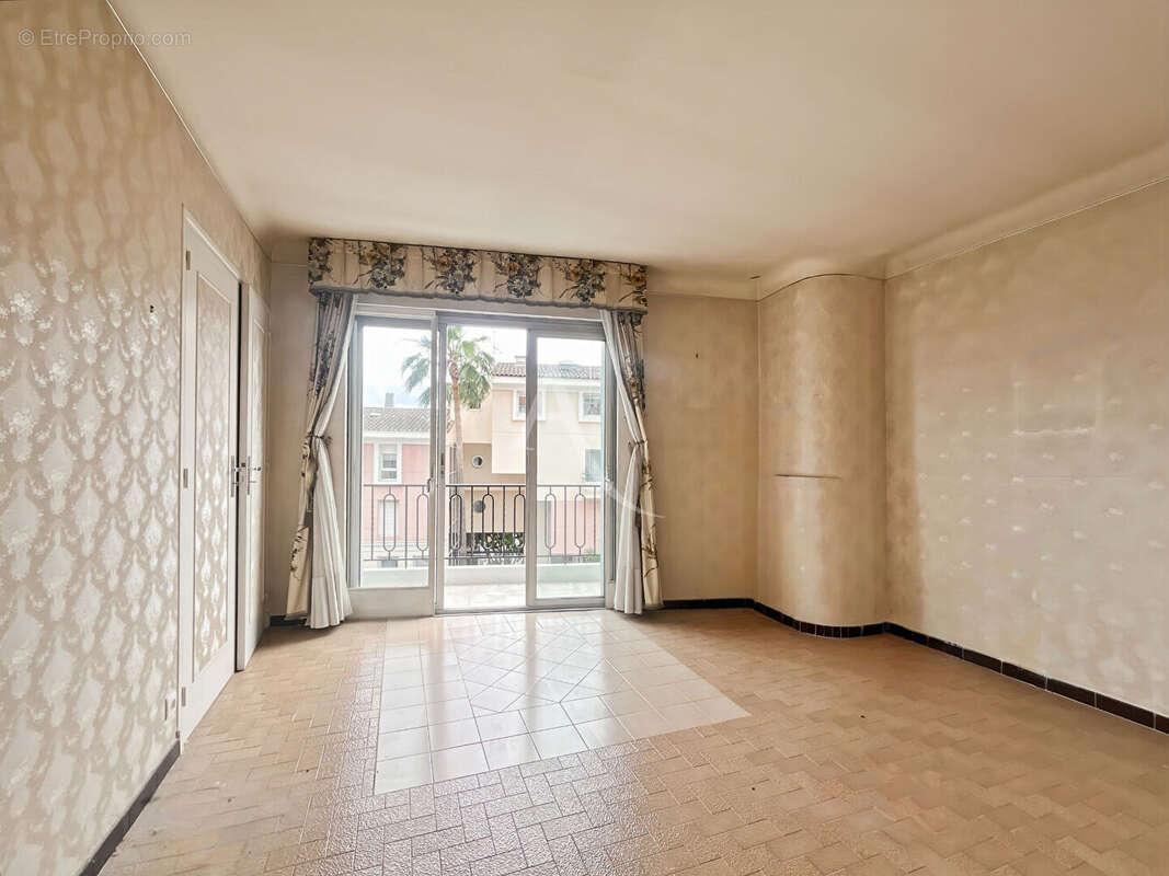 Appartement à LE CANNET