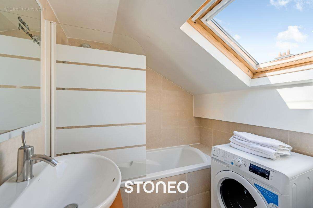 Appartement à PARIS-8E