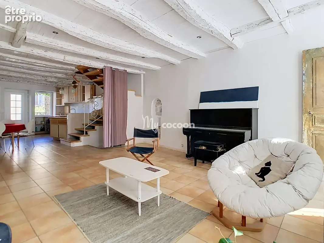 Maison - T5 - 141 m² - photo 1