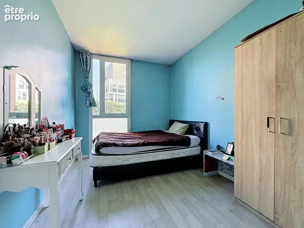 Grand appartement familial 70 m²  avec parking et cave proche métro - photo 5