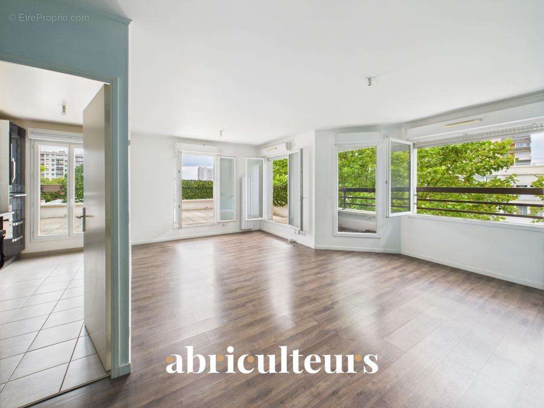 Splendide Appartement de 86.0 m² avec de grands extérieurs en vente à Villeneuve-la-Garenne (92390) - photo 13