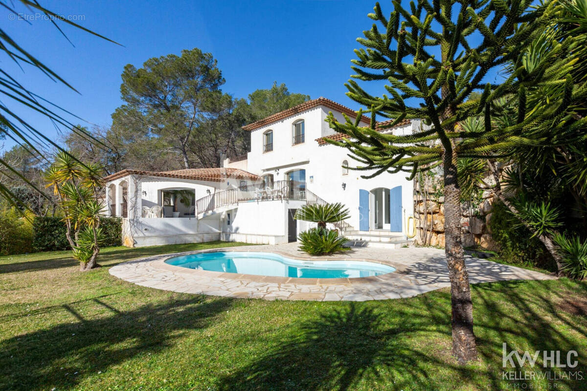 Maison à VALBONNE