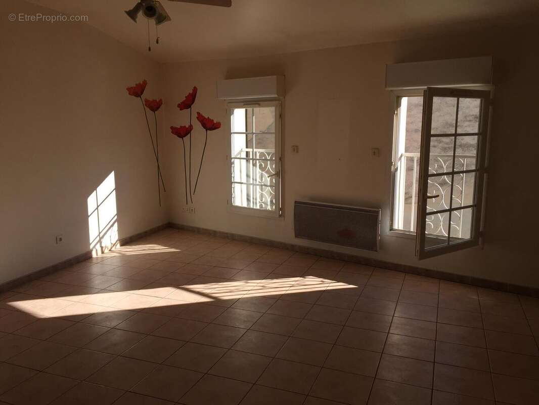 Appartement à LUNEL