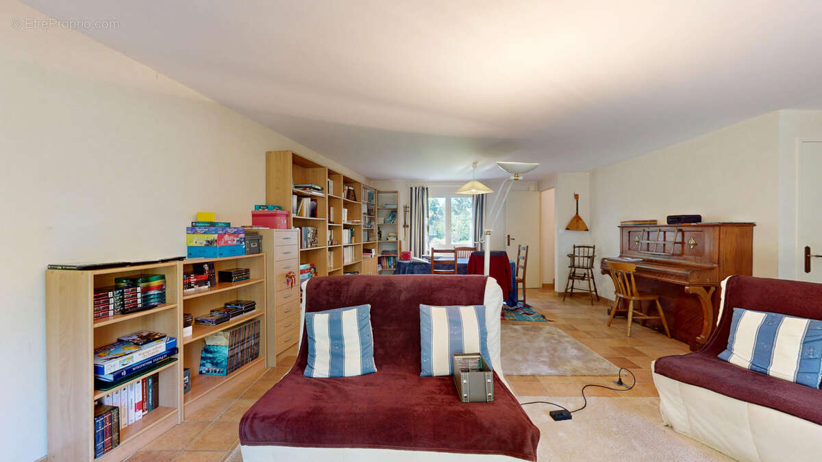Maison familiale avec vie de plain-pied   192 m2   4 chambres   Terrain de 2 852 m2 - photo 21