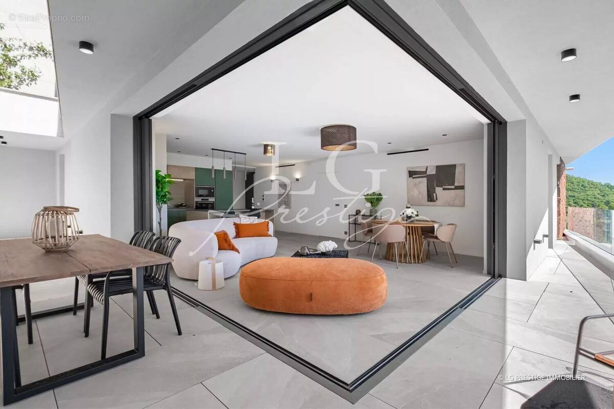 Appartement à LES ADRETS-DE-L'ESTEREL