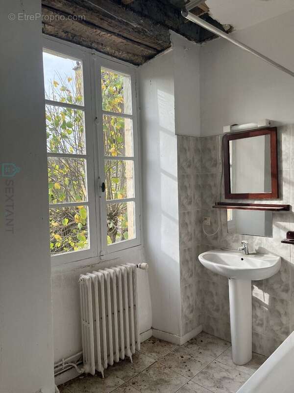 Maison à LES EYZIES-DE-TAYAC-SIREUIL