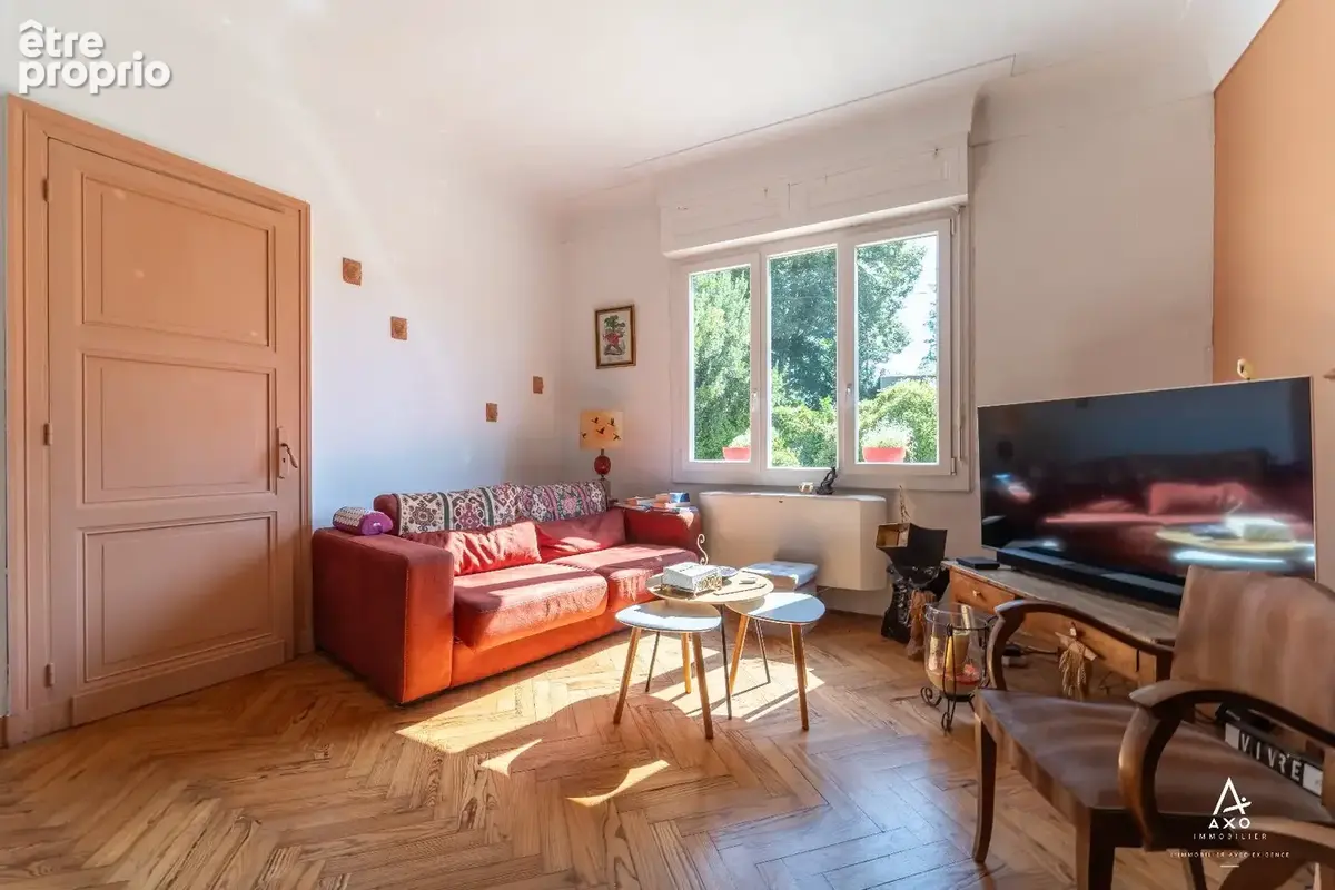 Maison d'architecte avec de l'authenticité, piscine, et dépendaces - photo 2