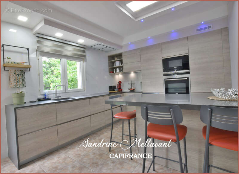 Maison à SAINT-THIBERY