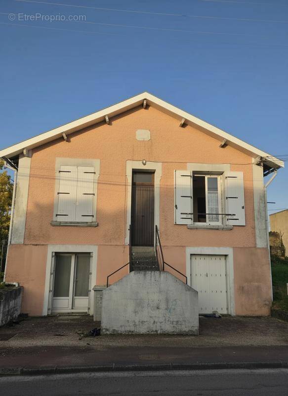 Maison à SAINTES