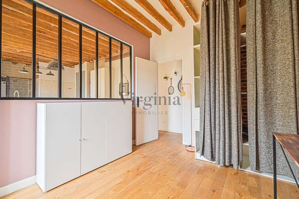 Appartement à CHARENTON-LE-PONT