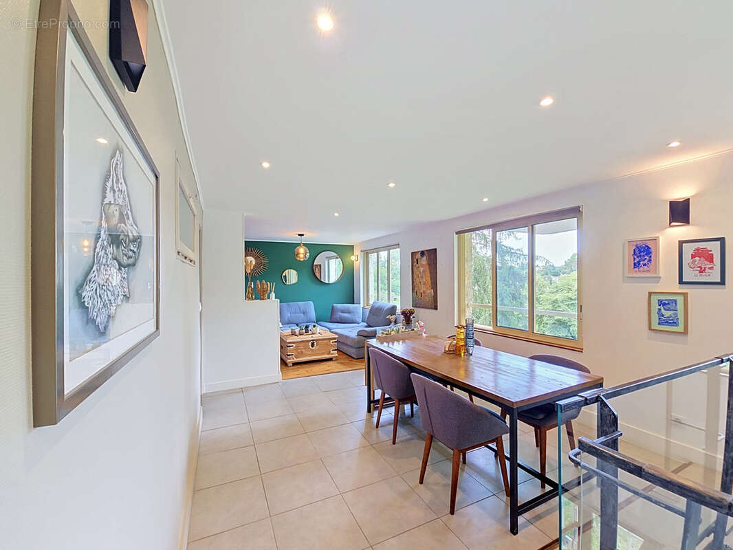 Appartement à VENCE