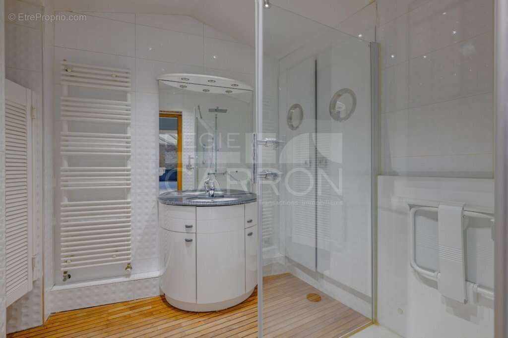 Appartement à LYON-1E