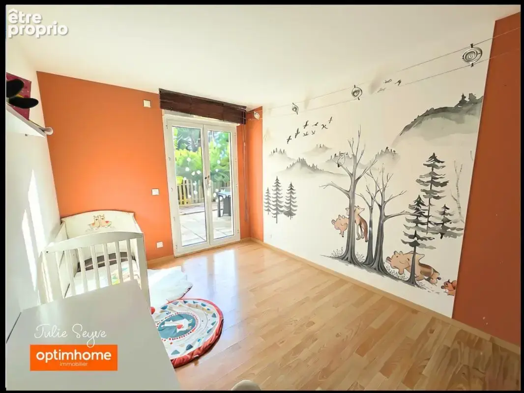 T3 Cessy centre en rez-de-jardin avec terrasse de 57 m², garage, cave et parking - photo 7