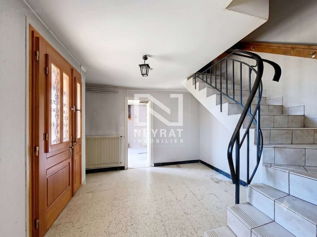 Exclusivite - sassenay - gros potentiel - photo 3