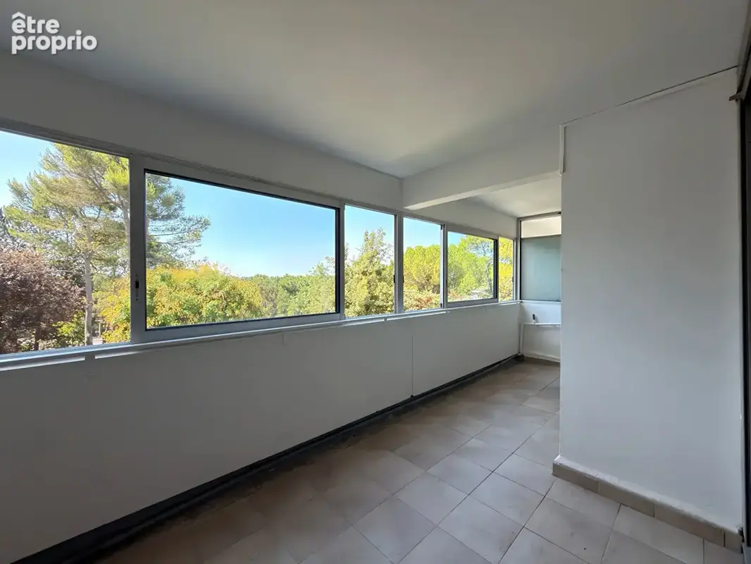 Aix-en-Provence OUEST - Appartement T4 de 80 m² avec terrasse, cave et ascenseur - photo 8