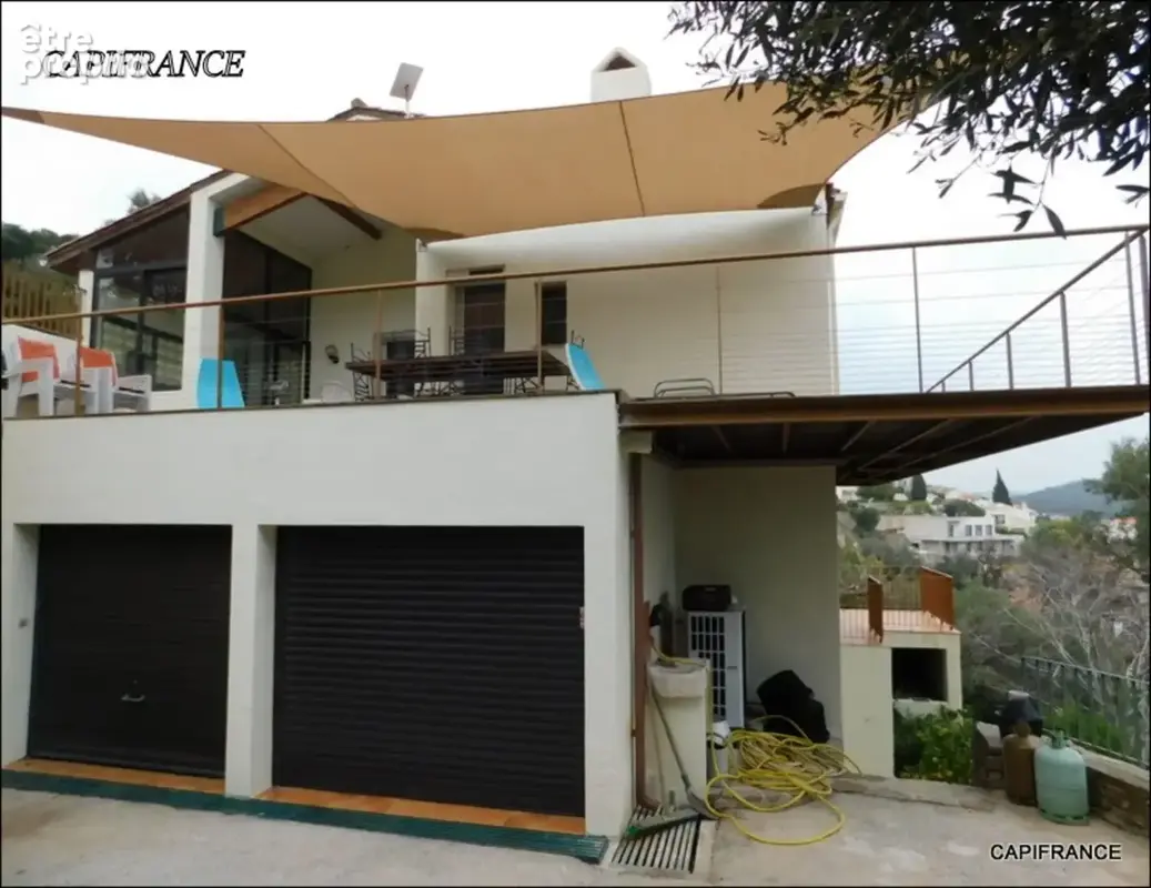 HYERES (83) Maison individuelle vue mer avec terrasse sur 5 000 m² de terrain/double garage - photo 31