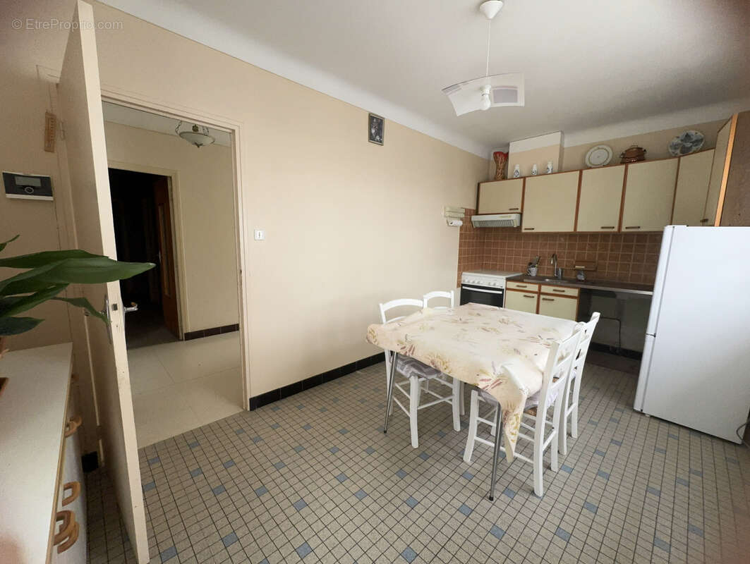 Maison à LUC-LA-PRIMAUBE