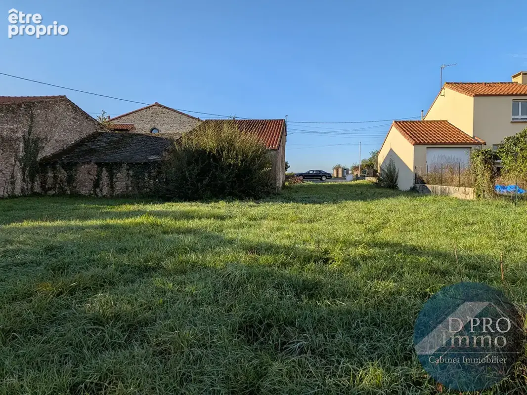 SAINT-FIACRE-SUR-MAINE ? Terrain de 590 m² avec hangar en pierre, secteur de la Métairie - photo 3