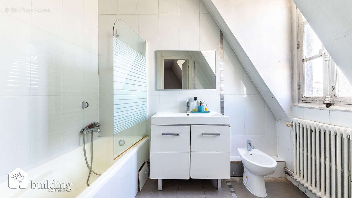 Appartement à NEUILLY-SUR-SEINE